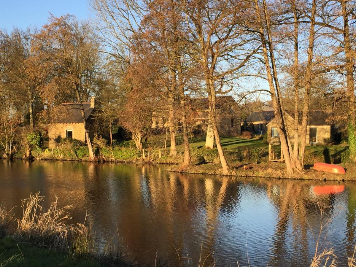 Au Pont Ricoul Bed & Breakfast Saint-Pierre-de-Plesguen ภายนอก รูปภาพ