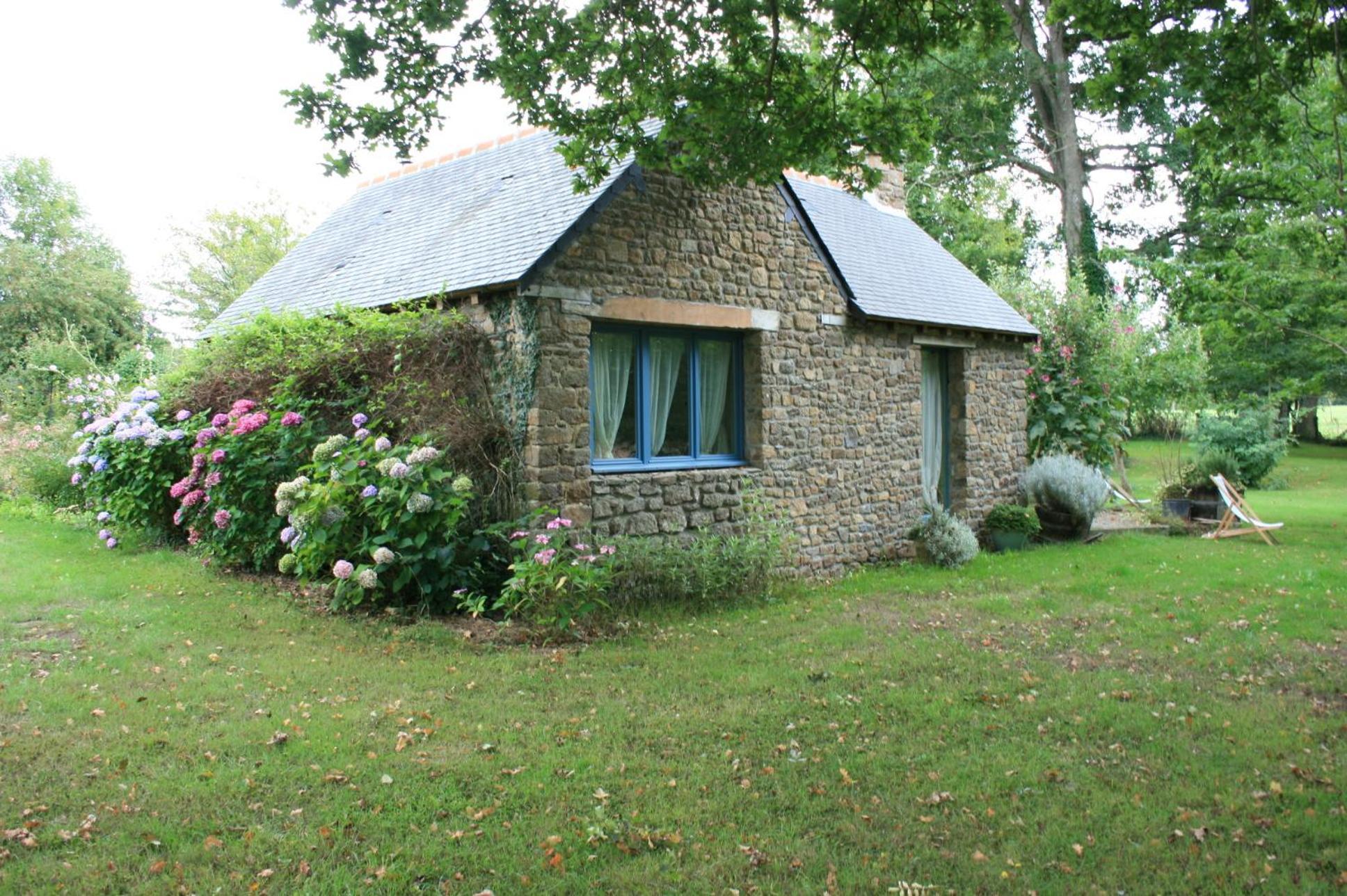 Au Pont Ricoul Bed & Breakfast Saint-Pierre-de-Plesguen ภายนอก รูปภาพ