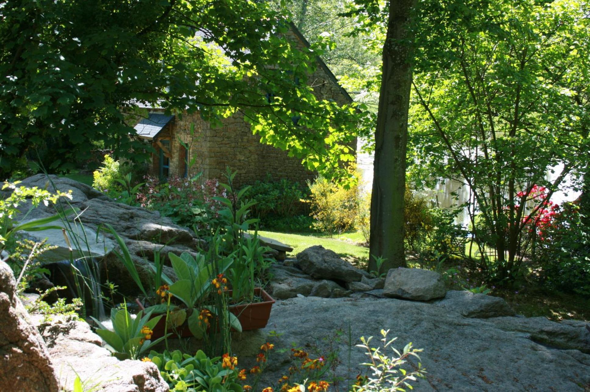 Au Pont Ricoul Bed & Breakfast Saint-Pierre-de-Plesguen ภายนอก รูปภาพ