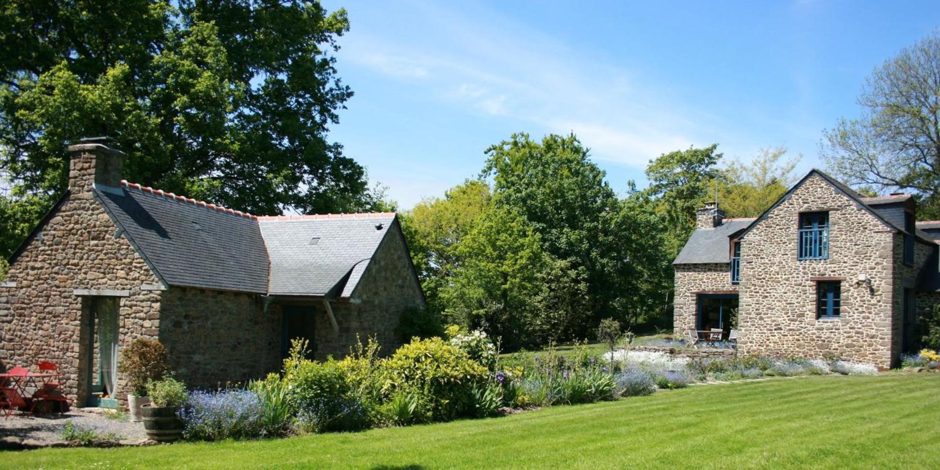 Au Pont Ricoul Bed & Breakfast Saint-Pierre-de-Plesguen ภายนอก รูปภาพ
