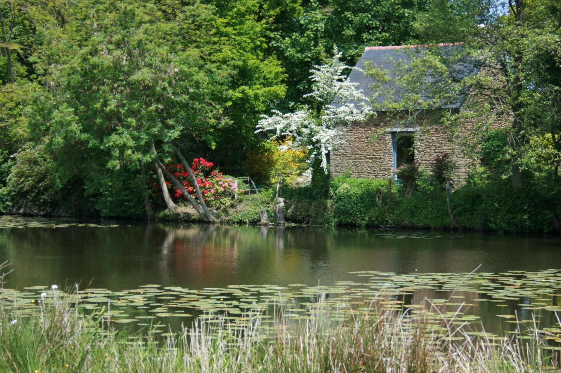 Au Pont Ricoul Bed & Breakfast Saint-Pierre-de-Plesguen ภายนอก รูปภาพ