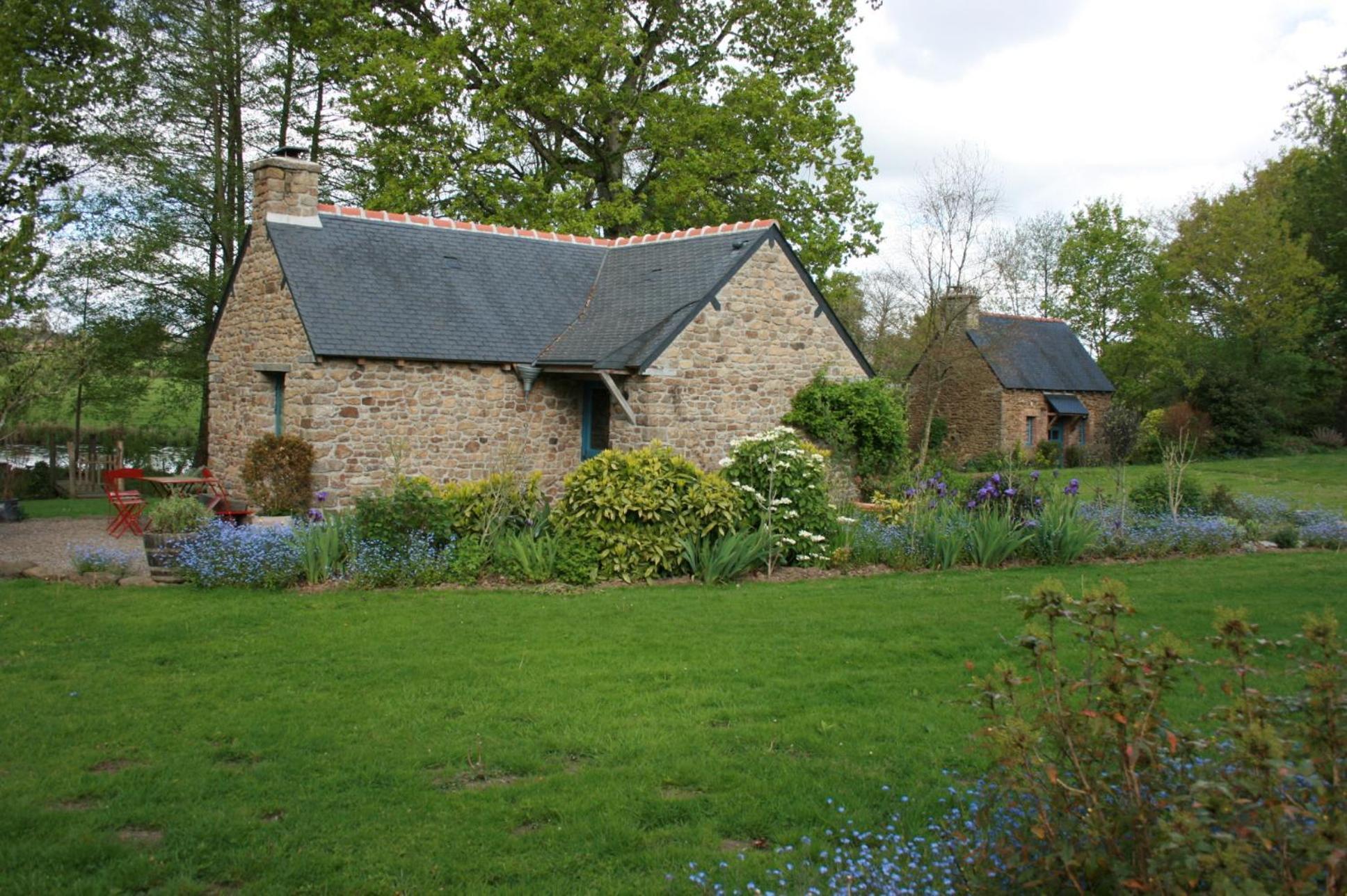 Au Pont Ricoul Bed & Breakfast Saint-Pierre-de-Plesguen ภายนอก รูปภาพ