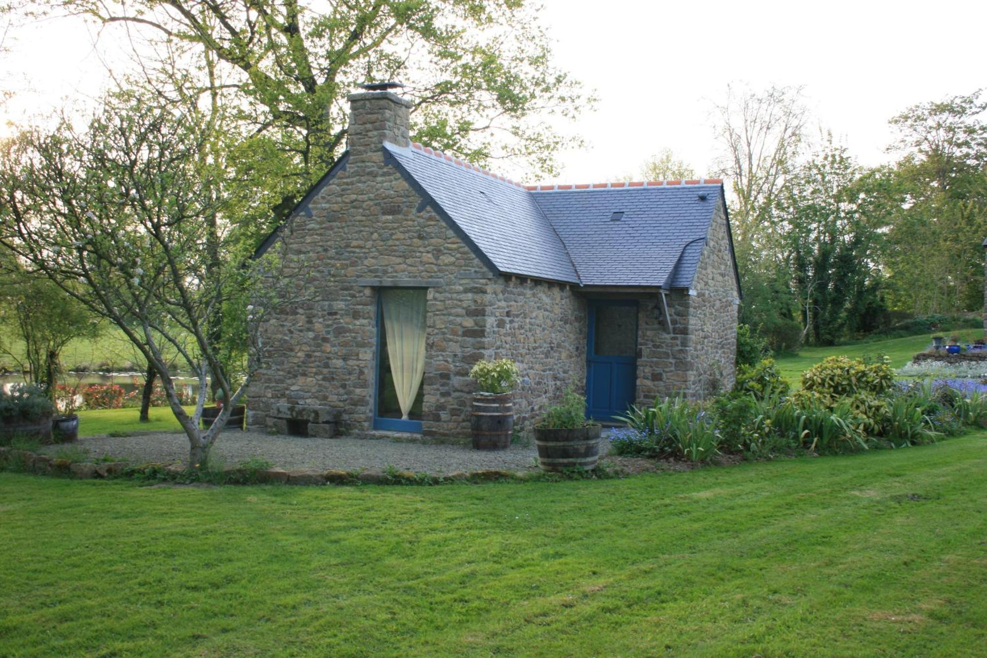 Au Pont Ricoul Bed & Breakfast Saint-Pierre-de-Plesguen ภายนอก รูปภาพ