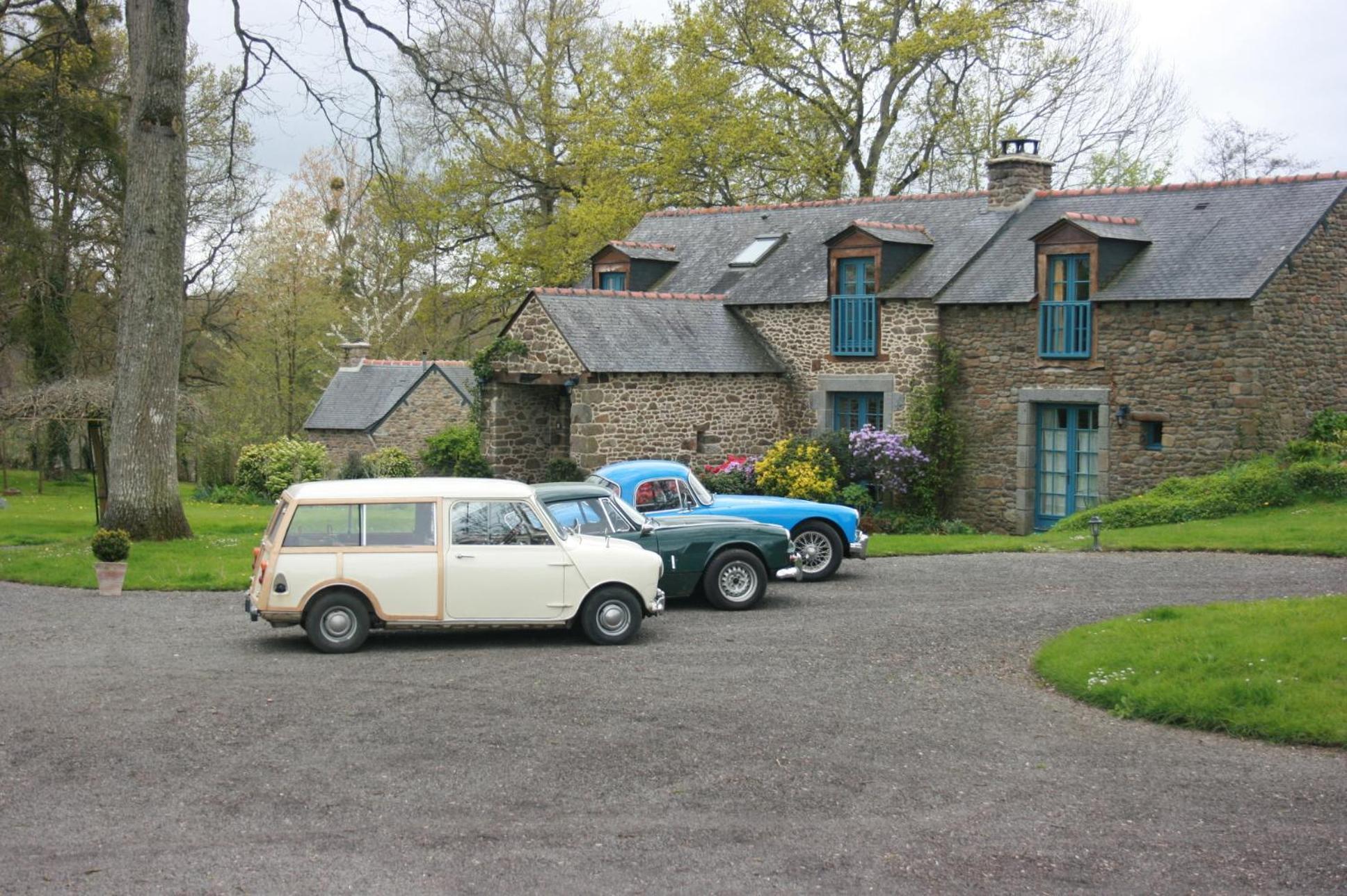 Au Pont Ricoul Bed & Breakfast Saint-Pierre-de-Plesguen ภายนอก รูปภาพ